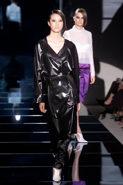 Look 11